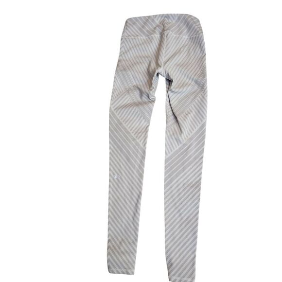 Alo Yoga‎ Gray Striped High Waisted Leggings Sz XS - Picture 10 of 12